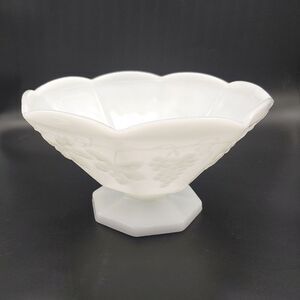 Vintage Anchor Hocking fruit bowl